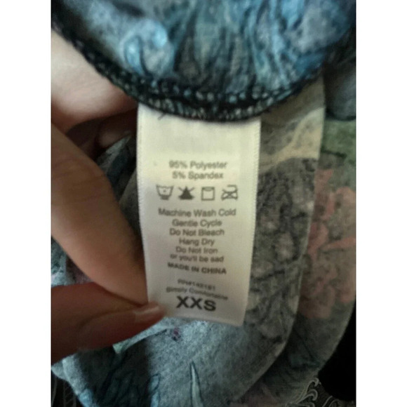 Lularoe Women’s Irma Tunic T-Shirt Top XXS Floral Roses New - Picture 4 of 6